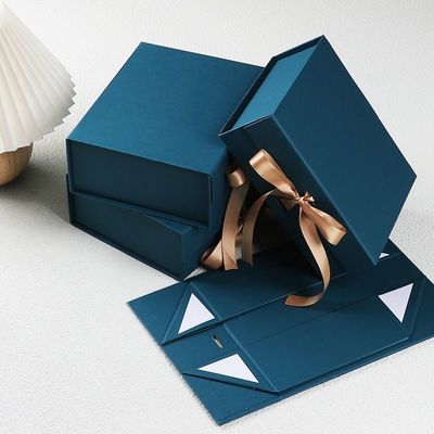 Magnetik Kapalı ve Kurdele Kapalı Geri Dönüştürülebilir Katlanabilir Karton Ambalaj Kutuları
