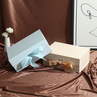 Kitap şeklinde katlanır karton hediye kutuları ve manyetik kapanışlı kağıt hediye paketleme kutusu
